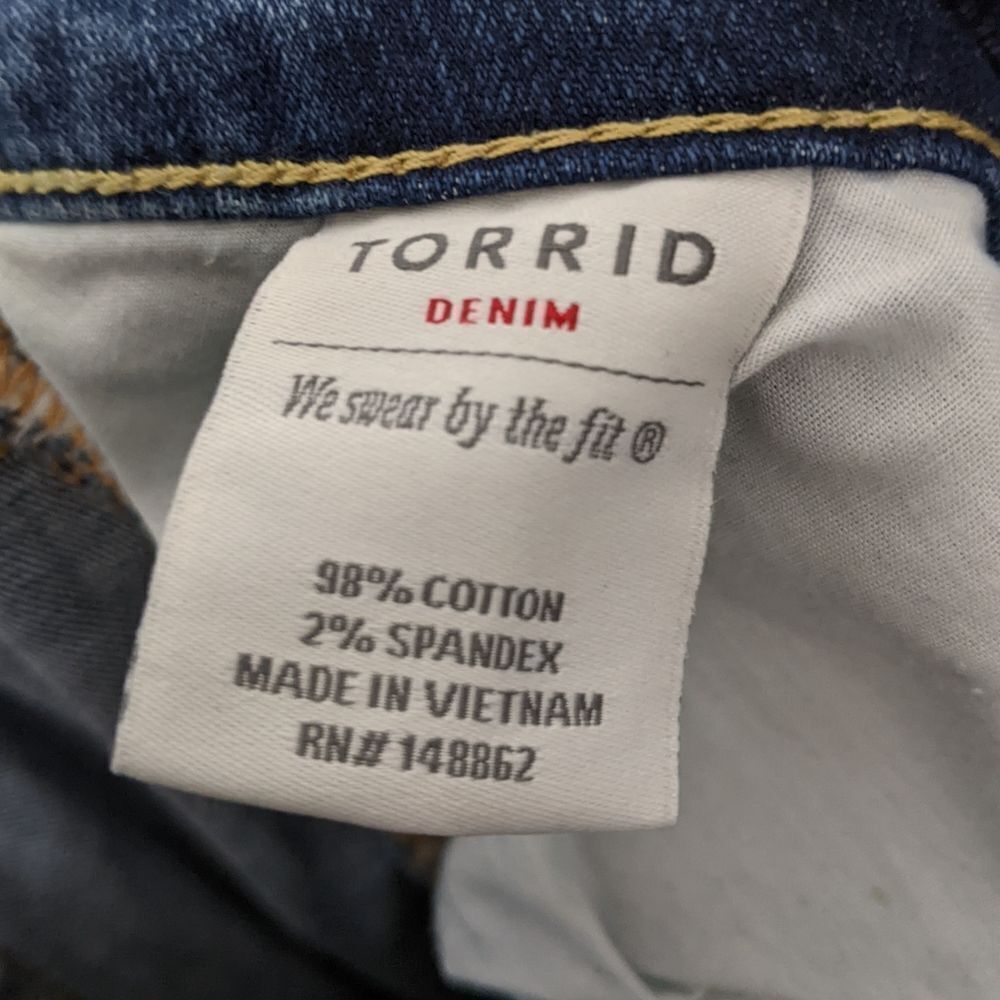 TORRID High Rise Stretch Skinny Jeans 22 - Picture 4 of 5